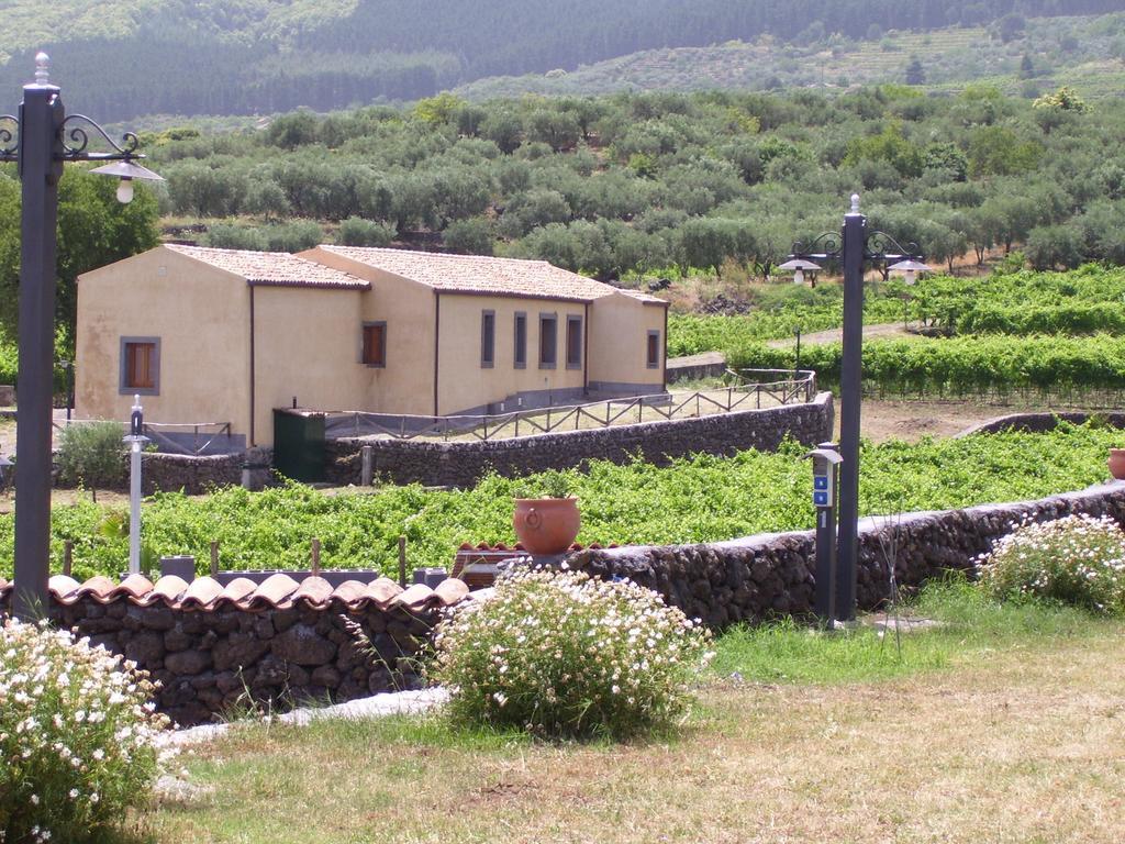 Etna Wine Azienda Agrituristica Passopisciaro Bagian luar foto